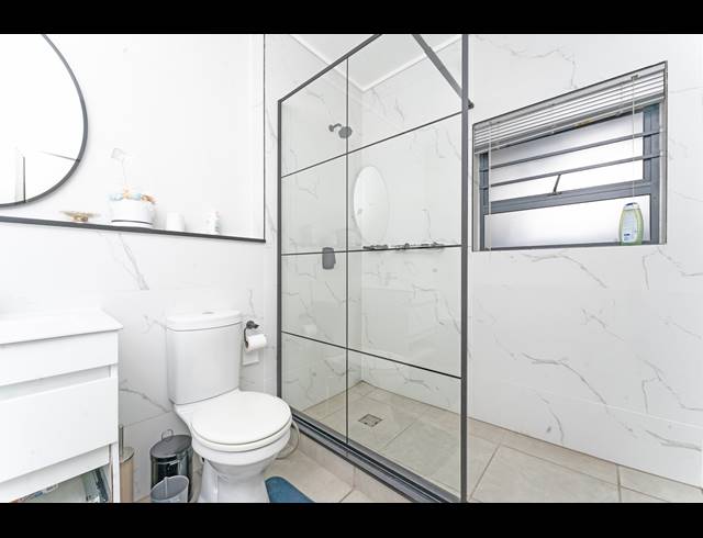 3 BEDROOM APARTMENT TO LET IN WATERFALL
